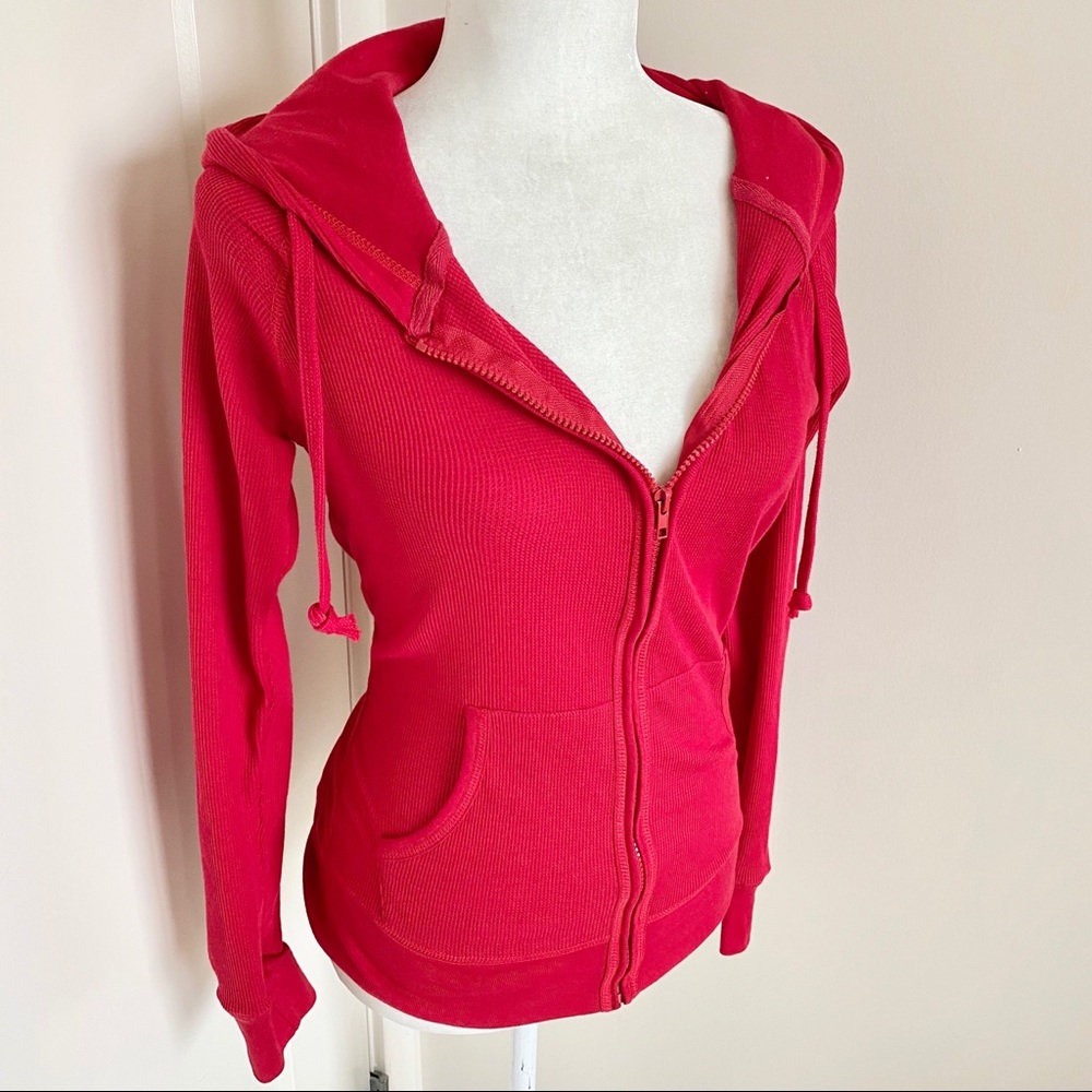 Red Fitted Zip-up Hoodie